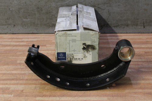 Carrier brake shoe truck - , +