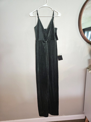 Nwt lulu elegant - lulu's, green