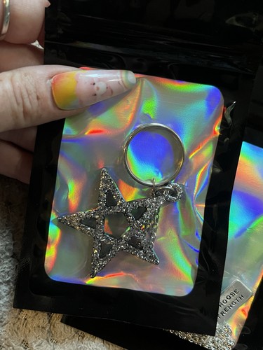 Black and silver glitter resin - black,