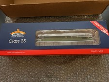 Bachmann branchline Class 25/2