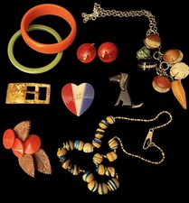 ANTIQUE BAKELITE JEWELRY RARE