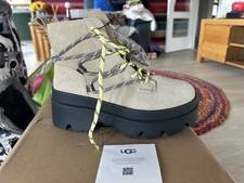 UGG Womens Brisbane Lace Up