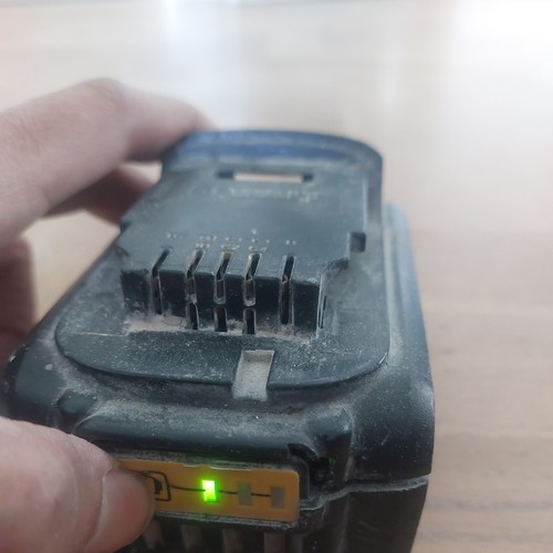 Dewalt 18v 4ah battery - dewalt,