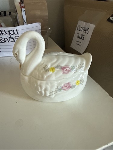 Swan vintage porcelain - swan,