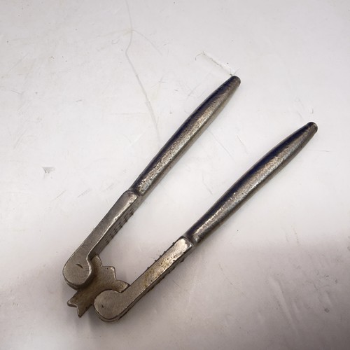 Steel nut crackers - crackers, vintage