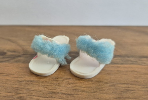 1981 sindy doll blue - doll, fur