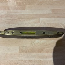 VINTAGE WOODEN SPIRIT LEVEL.  W MARPLES & SONS 8 3/4” Long