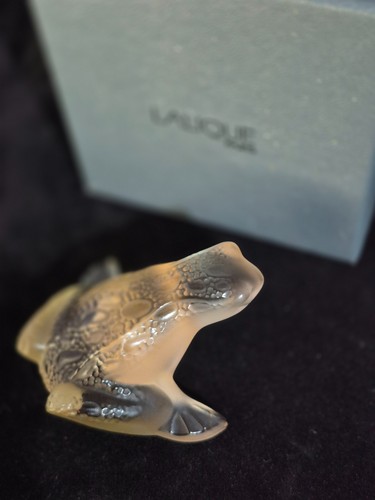 Lalique crystal frog sculpture