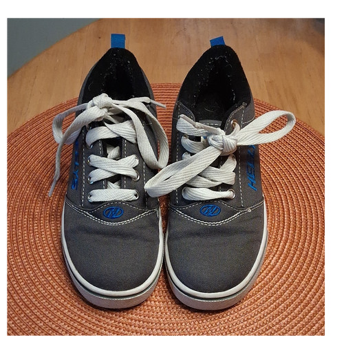 Heelys youth size unisex - size, 2