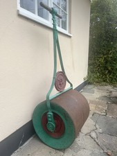 VINTAGE CAST IRON GARDEN LAWN ROLLER
