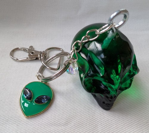 Alien head keyring bag - alien,