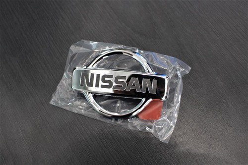 Nissan genuine front emblem - nissan,