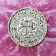 1937 George VI 0.5 Silver Three Pence Piece. Very Good Circulated Condition.