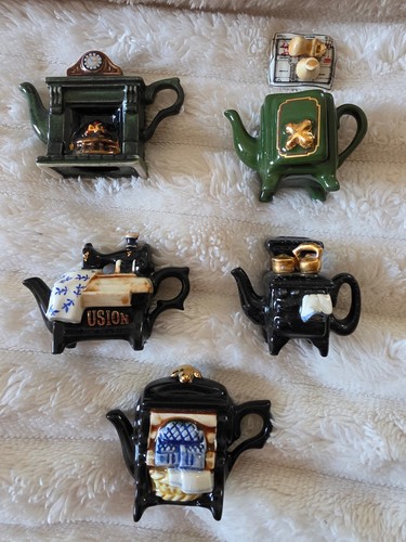 Cardew tiny teapots the - cardew,