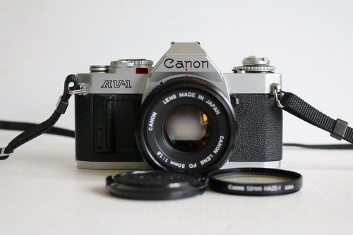 Canon 35mm slr - av-1,