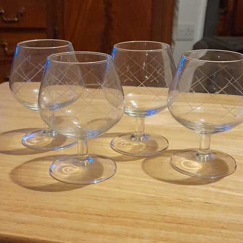 Clear etched glass - clear,