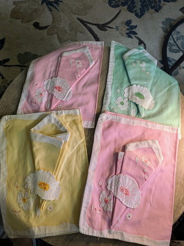 1950s pastel embroidered - 1950s,