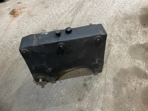 Tca13637 hydraulic oil tank - hydraulic, x