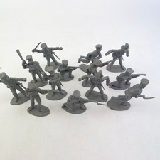 Vintage Plastic Timpo Napoleonic Era French Soldiers