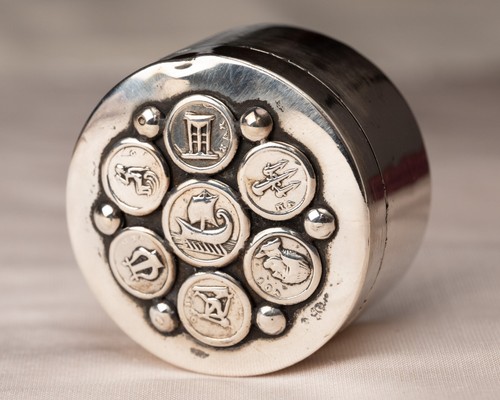 Round silver pill box - round,