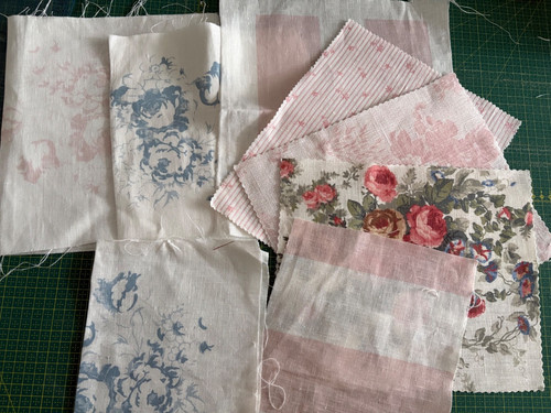 Cabbages and roses linen - cabbages,