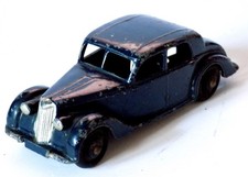 Dinky Toys No.40a Riley Saloon