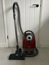 Miele Cat & Dog S5260  TT 5000