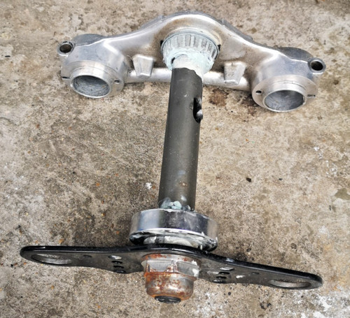Bmw steering head - r,