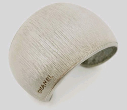 Chanel brushed silver tone - chanel,