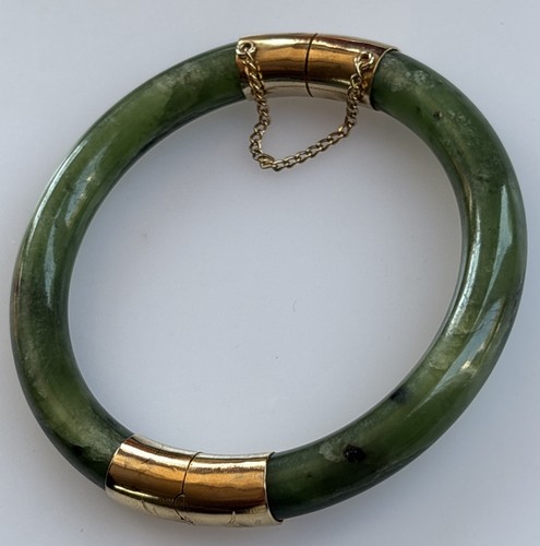 Vintage green nephrite jade - nephrite,