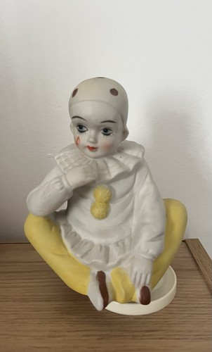 Vintage musical pierrot - vintage,