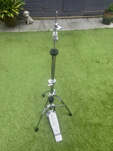 Vintage pearl hat stand - hi,