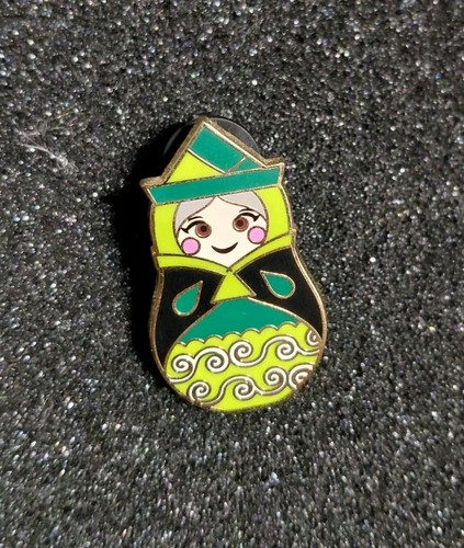 Disney pin trading matryoshka - pin,