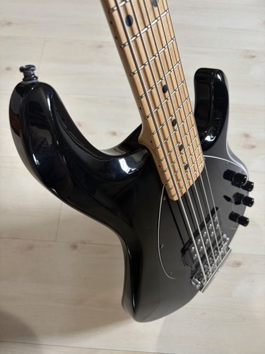 Ernie ball music man stingray - ball,