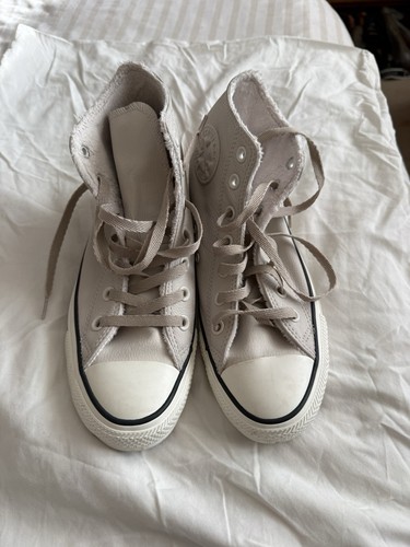 Converse cream coloured ladies - cream,