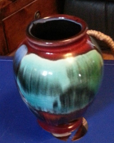 Poole bud vase 11cm tall - poole,