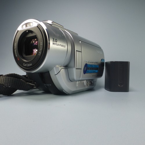 Sony handycam dcr - sony,