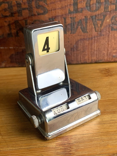 Vintage perpetual flip - perpetual, desk
