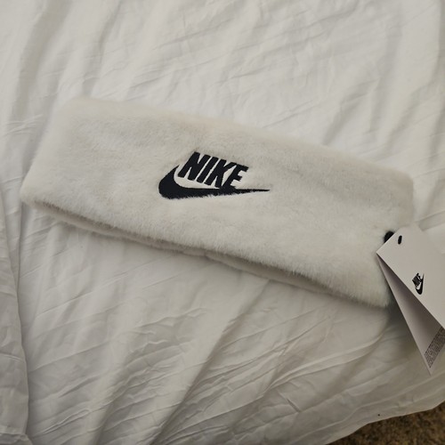 Nwt nike faux fur - nwt,
