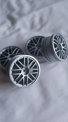 Spoke wheel rims - spoke, in