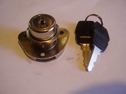 Job lot silver chrome - /,