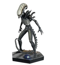 Alien Xenomorph glow in dark -