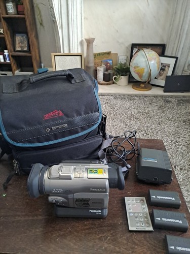 Panasonic dx100 3ccd - ,