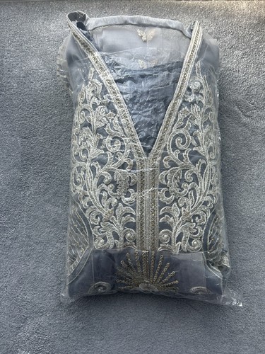 Piece grey silver and - grey, gold