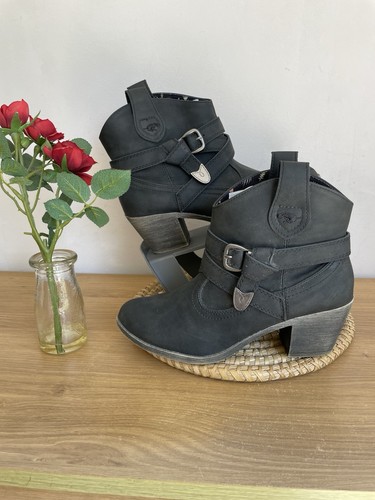 Ladies rocket dog black satire - rocket,
