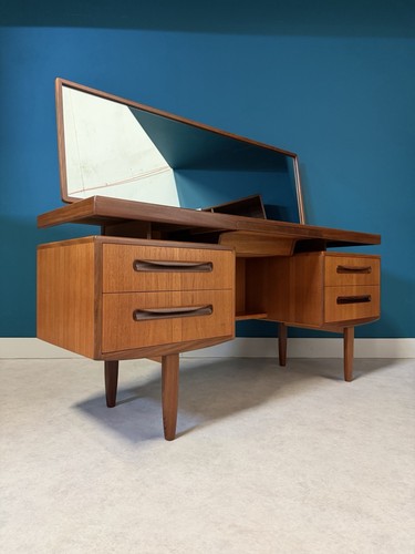 Mid century vintage retro - mid,