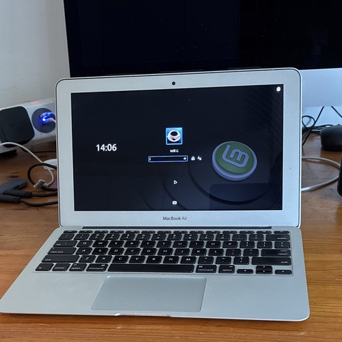 Apple macbook air 11in - macbook, silver