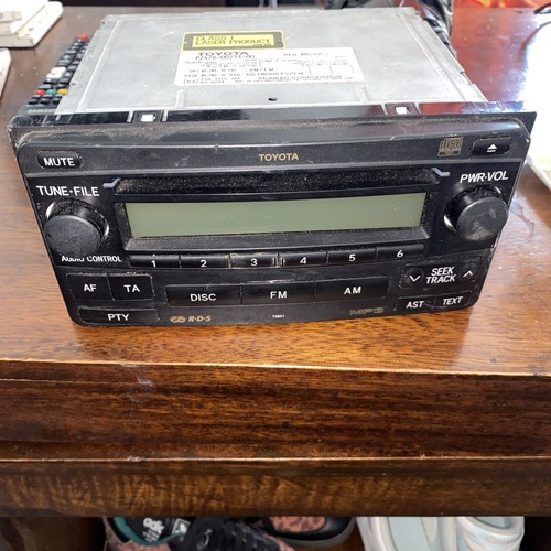 Toyota stereo player - stereo, cd