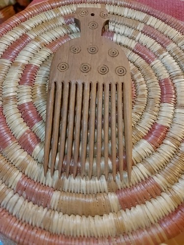 Wooden afro comb - x,