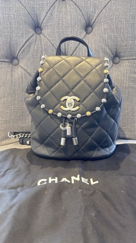 Chanel black quilted leather - chanel,